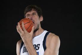 Here are a bunch of photos of Spurs' Boban Marjanovic's hands