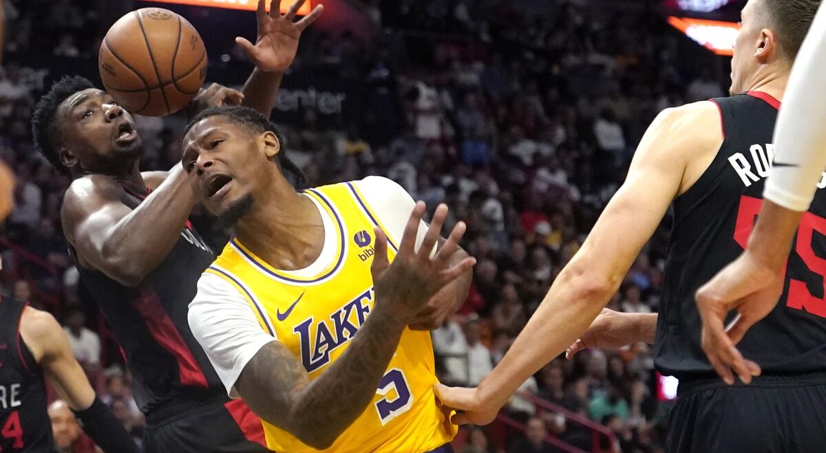 Pickups and Drops: Reddish Alert - Razzball Fantasy Basketball